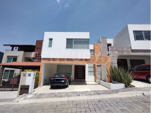 Casa En Venta Fraccionamiento Saucedal, Zona Las Blvd. Municipio Libre, Puebla