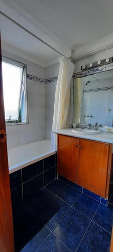 Imagen 12 de 26 de Apartamento - Punta Del Este. Venta. 3 Dormitorios. Vista Al Mar. Puerto Lobos