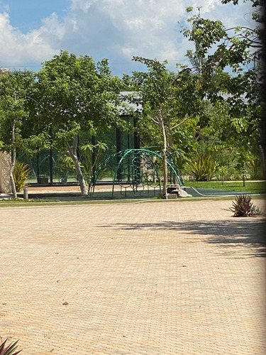 Amplios Lotes En Venta Temozon Norte