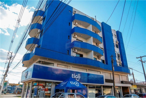 Vendo Edificio En Esquina Sobre Avenida Caballero, Centro De Encarnación.