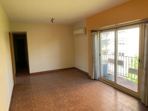 Imagen 8 de 14 de Departamento En 4to Piso Al Frente. 4 Ambientes