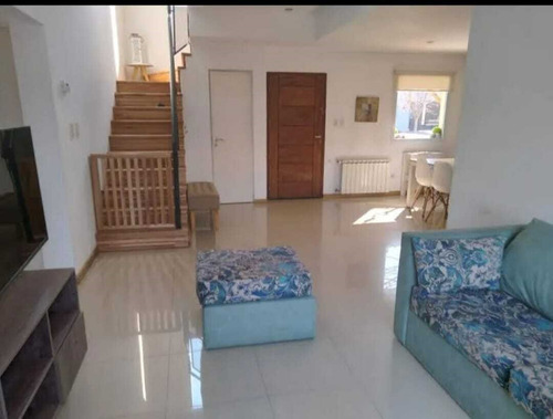 Casa 5 Ambientes. Altos De Hudson Ii. Lote 460 M2