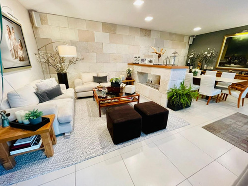 Casa En Venta En Misión San Jerónimo