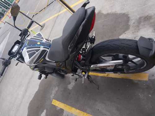 Vendo Suzuki Gixxer 150 Cc Modelo 2020 Soat Octubre 2025