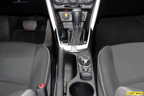 Mazda 2 Touring Sedan 2024