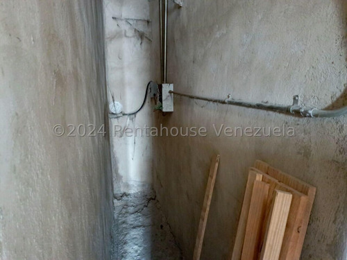 Comodo Galpon En Venta Deposito Oficina Urb Valle Verde La Morita 200 Metros Cuadrados Excelente Precio Estef 24-20098