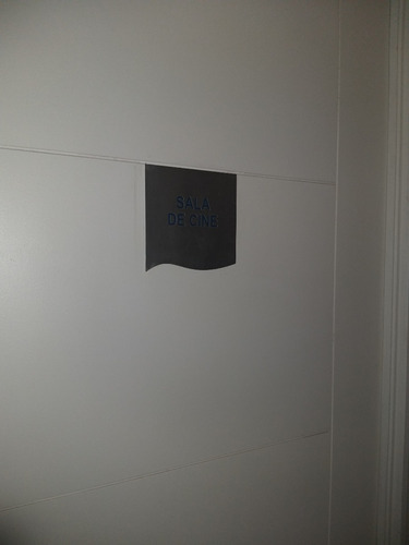A Pasos Del Metro Irarrazaval 2 Dorm. 2 Baños.