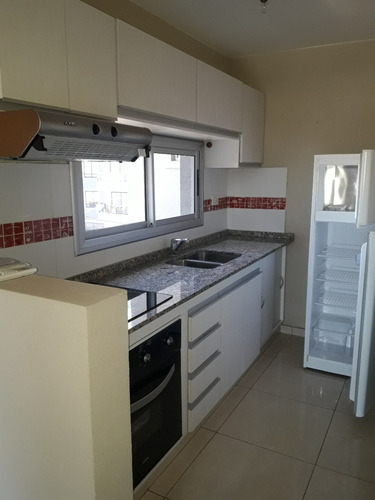Imagen 4 de 6 de Departamento 2 Amb. Con Cochera Moreno Centro