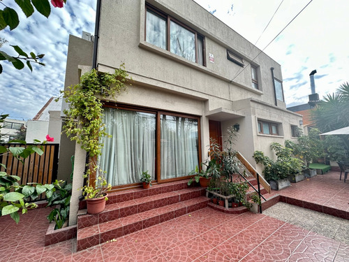 Casa Remodelada Con Jardin, Terraza Y Piscina