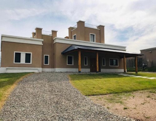 Casa 3 Dormitorios Con Renta En Mirador De La Tahona