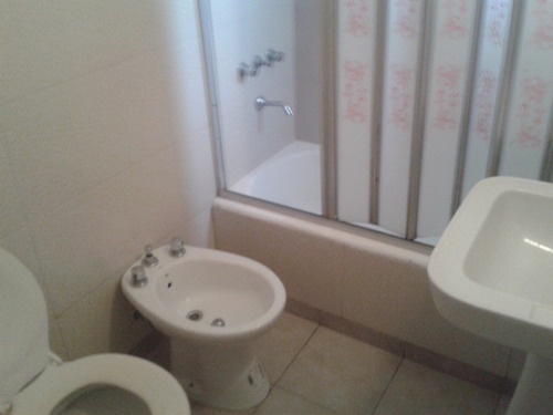 Deptos.para 6 Y 4 Personas Centro De Gesell 1 Cuadra Del Mar