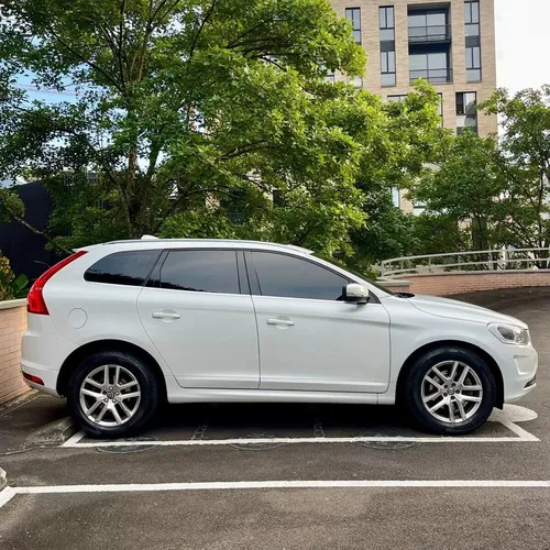 Volvo XC60 2.0 T5 Awd Summum