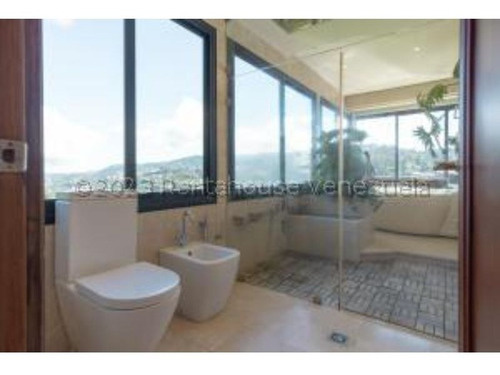 #23-20327 Exclusivo Apartamento En Colinas Del Tamanaco