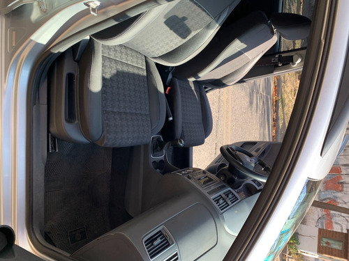 Imagen 7 de 20 de Volkswagen Suran 1.6 Trendline