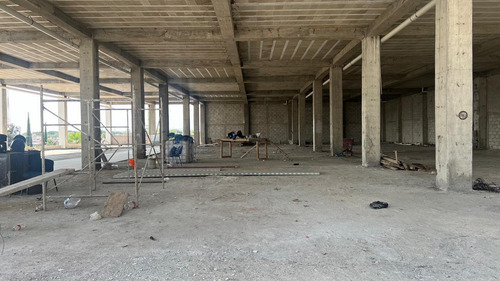 Local En Renta Plaza Antares. León Gto. 1,285 M2