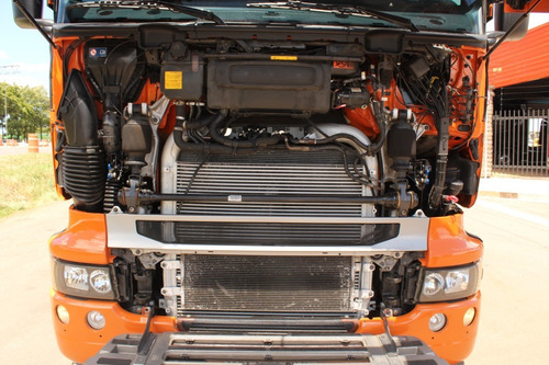 Imagem 4 de 11 de Scania R400 6x2 2017 Laranja