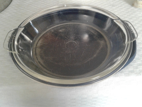 Pyrex De Vidrio Con Tapa Plástica Modelo C-i 684-c