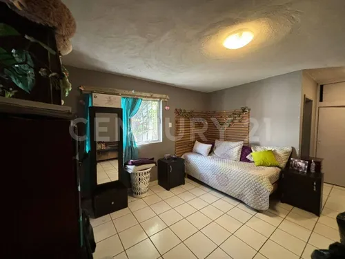 Casa En Venta De Una Planta En Colonia Dale.