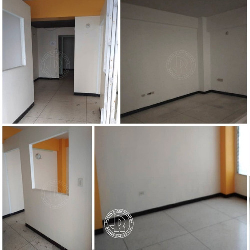 Imagen 3 de 10 de Oficina En Alquiler Céntrica Merida