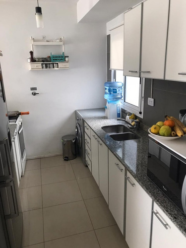 Imagen 2 de 7 de Departamento De 3 Amb Con Cochera En Boedo Zona Centro Caba