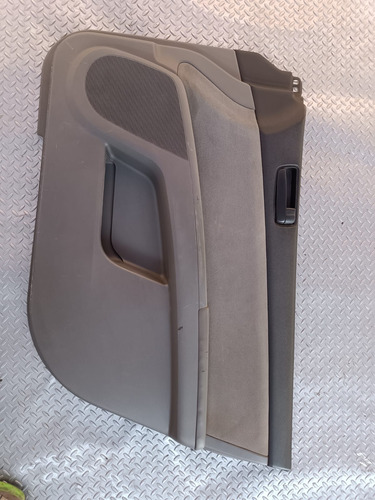 Tapa De Puerta Delantera Derecha Nissan Sentra 2007/2012 (Usado)