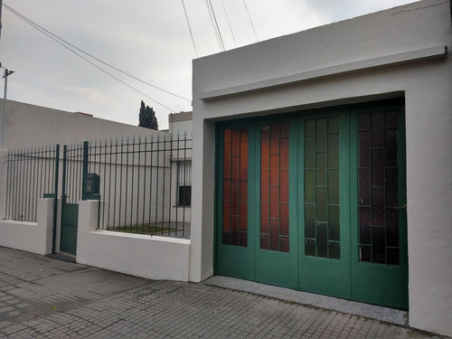 Imagen 3 de 27 de Venta Casa 2 Dormitorios, Garage Y Patio En Tolosa 530 Y 117