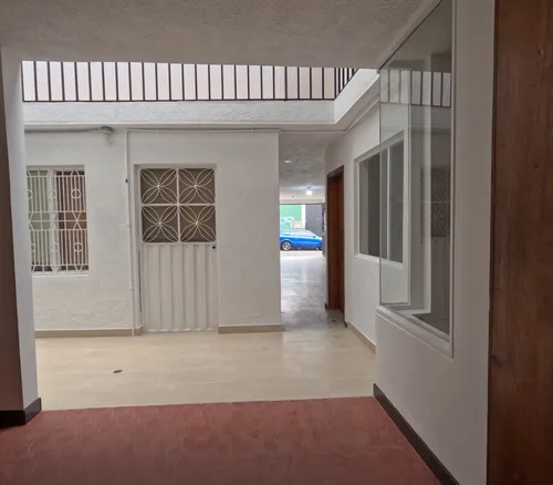 Arriendo Local Comercial Con Bodegaje Y/o Oficinas Prado Veraniego Norte Bogota.
