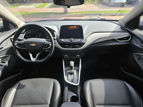 Chevrolet Onix 1.0T Premier Sedan At
