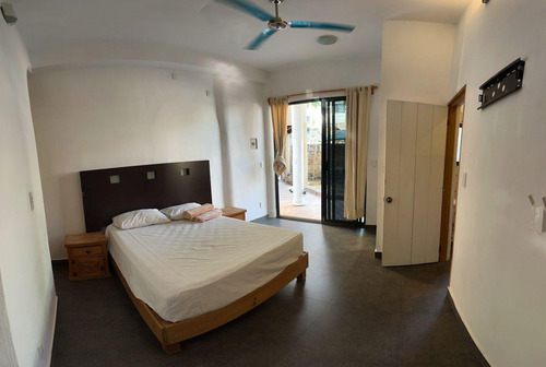 Casa Con Alberca En Privada Con Acceso Y Vista Al Lago De Tequesquitengo