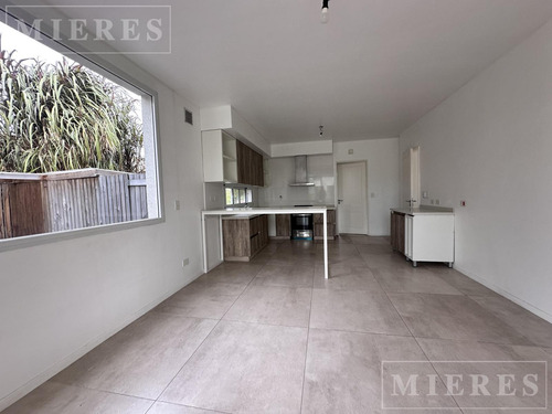 Casa En Venta Sobre Lote Interno En Barbarita - Bancalari.