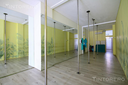 Venta De Local Comercial Centro Castelar Financiado