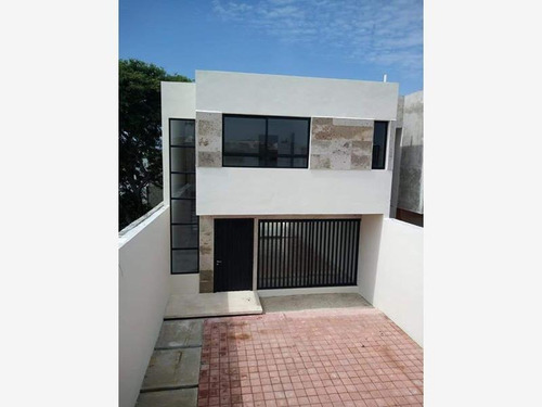 Imagen 1 de 5 de Casa Sola En Venta Fracc Bivalbo
