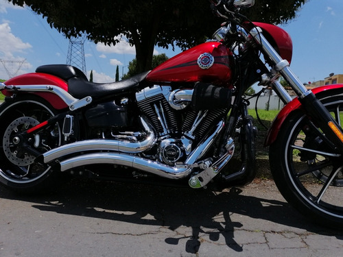 Imagen 2 de 10 de Harley Davidson Breackout
