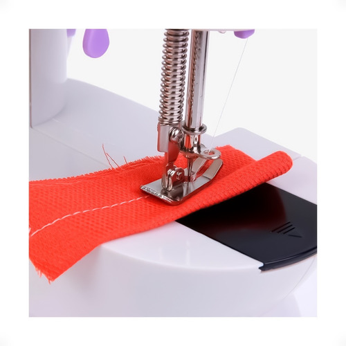 Imagen 3 de 10 de Mini Maquina De Coser A Pila Y Electrica Portatil Pedal Otec