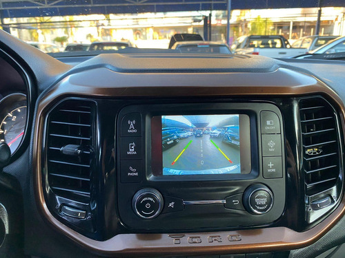 Imagem 9 de 10 de Fiat Toro Volcano 4x4 2017