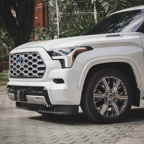 Toyota Sequoia 3.5 4WD CAPSTONE 4x4