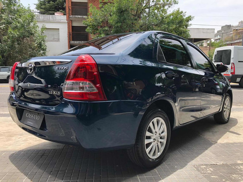 Toyota Etios 1.5 Sedan Xls Azul 2016 Cassano Automobili