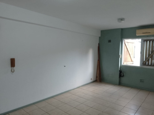 Imagen 7 de 11 de Venta De Departamento De Dos Ambientes En Adrogué