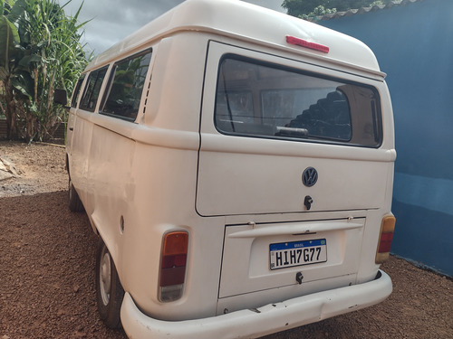 Volkswagen Kombi 1.4 Lotação Total Flex 3p