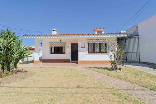 Venta Dos Casas En Un Mismo Padrón En Malvin