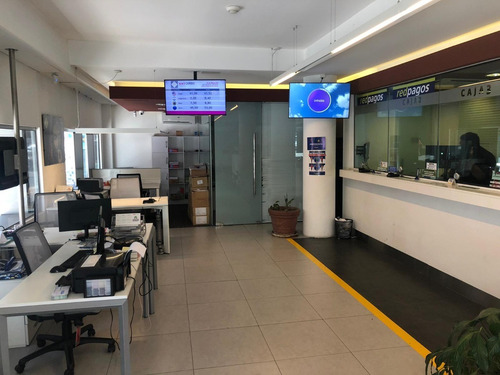 Imagen 3 de 19 de Importante Local Comercial Ideal Sector Financiero Macari Alquila