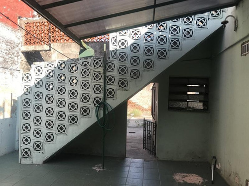 Imagen 3 de 16 de Casa 3amb En Lote Propio Con Fondo Libre En Lanus Oeste