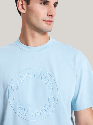 Polera Embroidered Emblem Celeste Calvin Klein