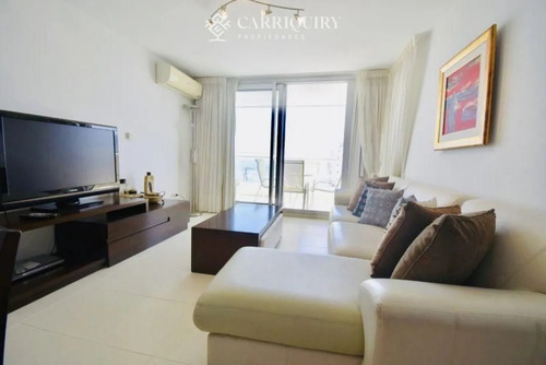 Apartamento En Alquiler Temporario Playa Mansa 2 Dormitorios Seasons Tower