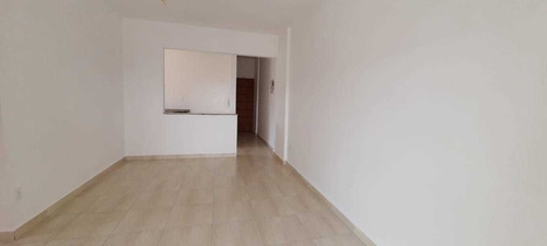 Imagem 3 de 14 de Amj155 Apartamento 2 Dormitórios- Sacada Gourmet- Forte