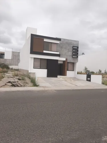 Estrena Residencia De Autor En Cumbres Del Lago, Jardín, 3 Recs, Tina, Cto Serv