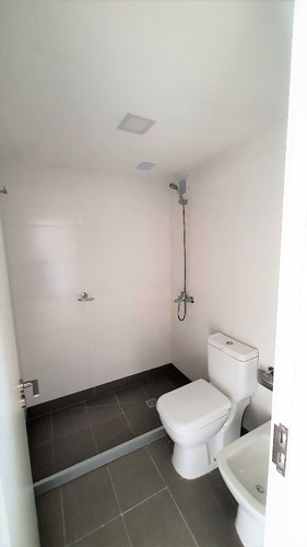 Imagen 7 de 8 de -apartamento Un Dormitorio, Balcón, Barrio Sur, Centro.