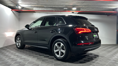 Audi Q5 45 TFSI Quattro S Tronic 2.0 AT