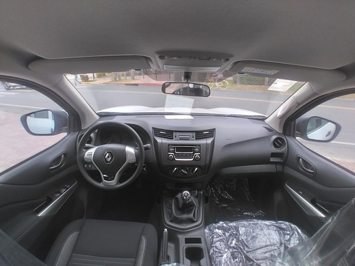 Imagen 6 de 12 de Renault Alaskan Confort 4x2 Enterga $ 2.500.000-y Cuotas