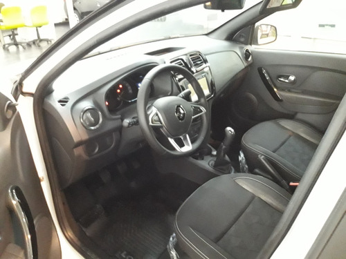 Renault Captur Intens 2.0 16v $ 2.205.000- Car One Sp